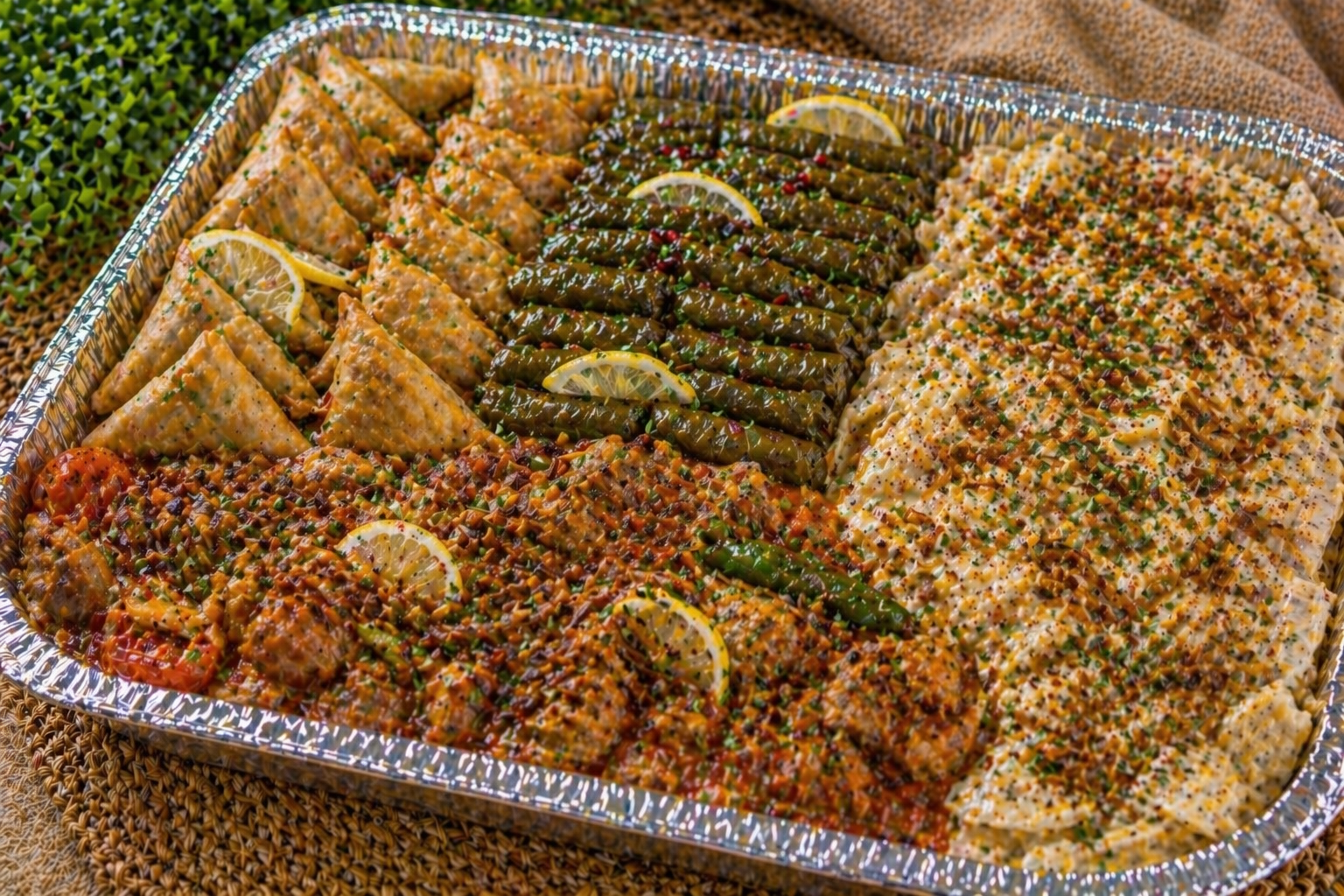 صينية عائلية